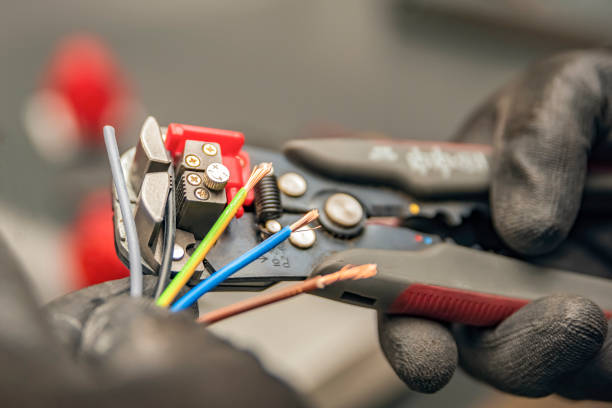 Best Affordable Electrician  in Fayette, AL